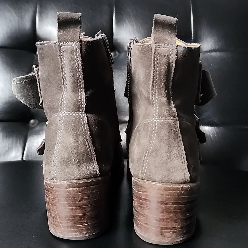 Frye Sabrina Double Buckle Suede Ankle Boots Size 10 - Picture 6 of 12